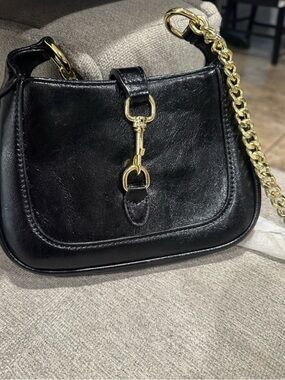 Gucci Black Leather Shoulder Bag with Gold Chain *copy g*cci* new never use